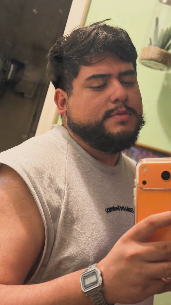 SHEICKER! tweet media