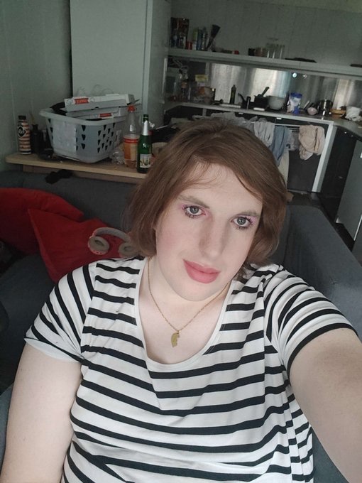 frey 💜⚧️🏳️‍⚧️, Public Universal Hole tweet media