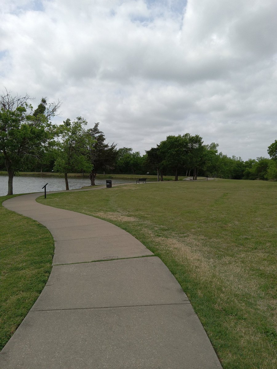 downsouth4deep's tweet image. Took a different walk today. Do you talk the talk or do you walk the walk? 
#cloudy