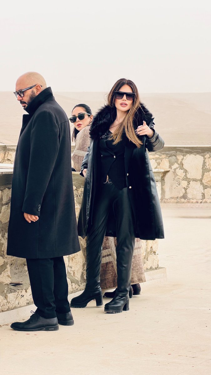 DarineHamze's tweet image. Fun moments behind the camera 🎥 that made it all unforgettable ✨ #مسلسل_الكينج #مصر #setlife #cairo