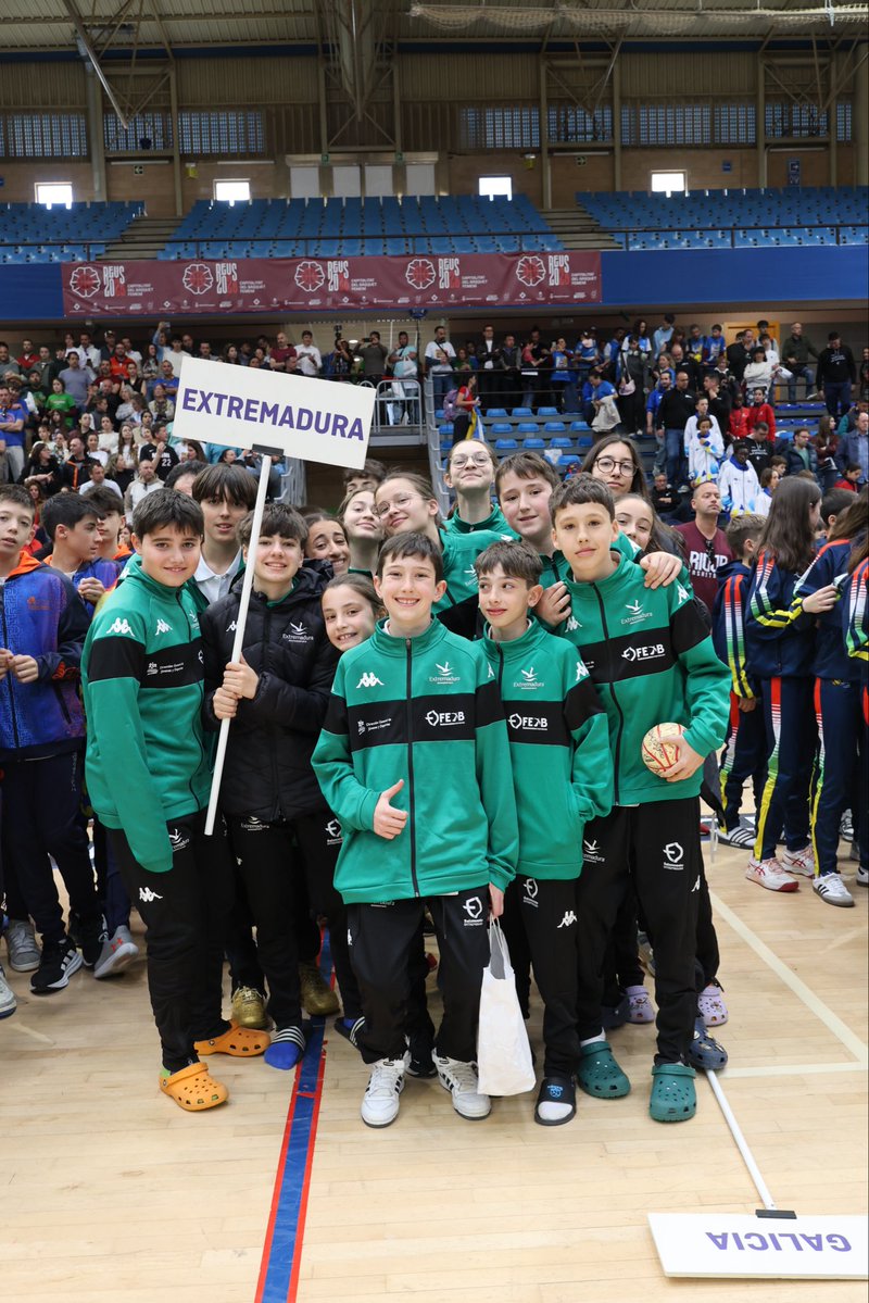 Federación Extremeña de Baloncesto tweet media