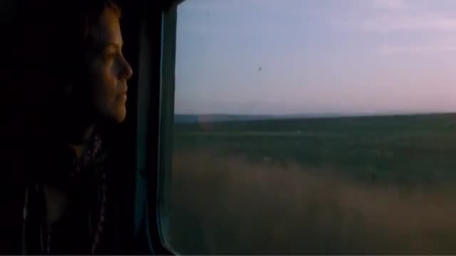 “Sonra...
Ne çok sonra var, değil mi?”

Gelecek Uzun Sürer | Özcan Alper