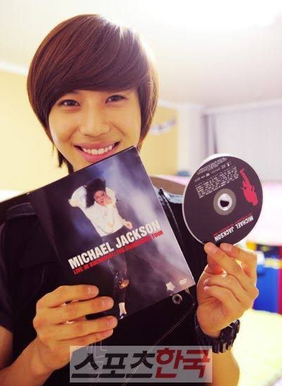 isSHINeeback? tweet media