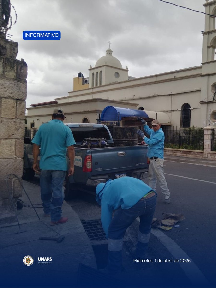 umapsdc's tweet image. 🚧💧 UMAPS en acción

Cuadrillas realizan limpieza de tragantes para mantener el drenaje pluvial listo ante lluvias. 🌧️

📍 Trabajos en zonas con mayor riesgo de inundación.
👷‍♂️ Prevención para proteger a la población.

💙 #UMAPS #Prevención #SemanaSanta