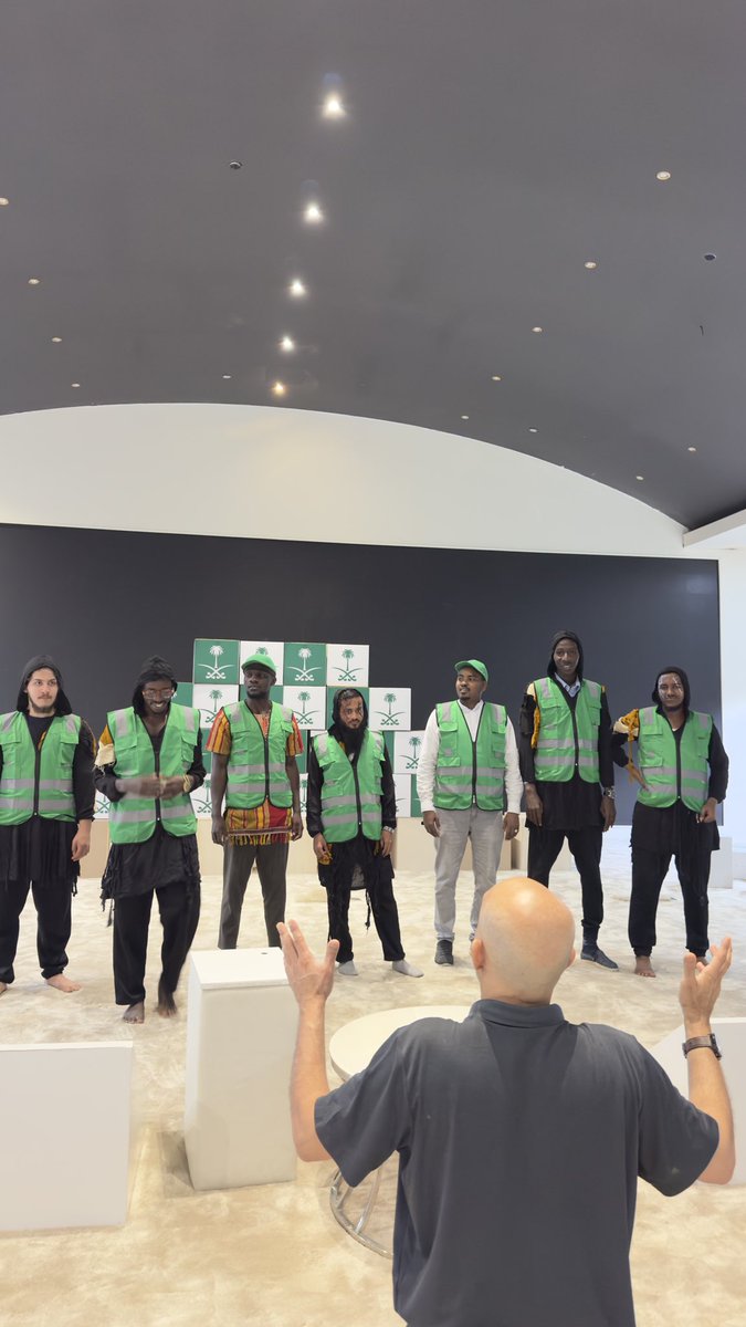 Modern theater | المسرح الحديث tweet media