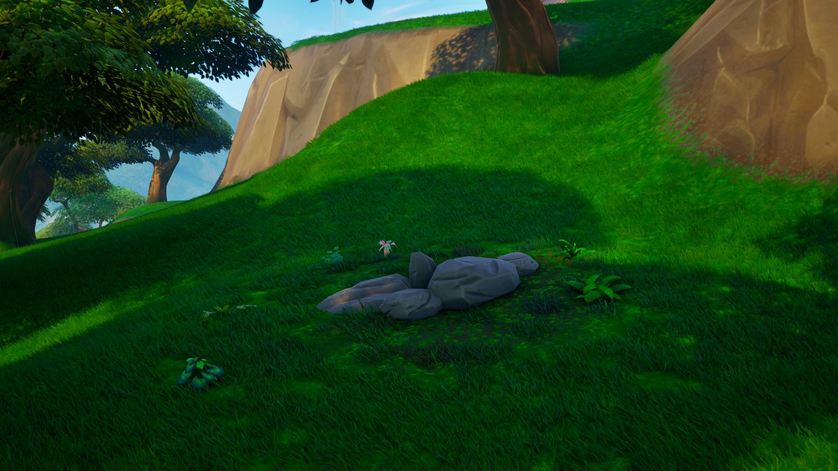 FortTracker tweet media