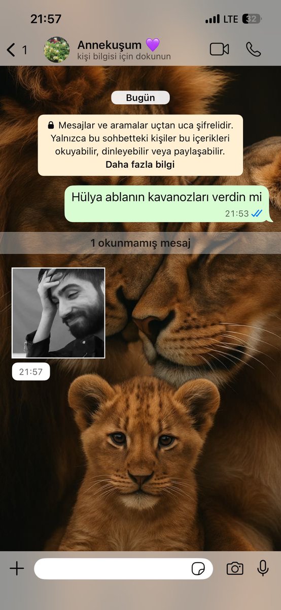 betulyazaar's tweet photo. Annem her şeye stickerle cevap verme hastalığına yakalandı imdat https://t.co/fCmbf2tosO