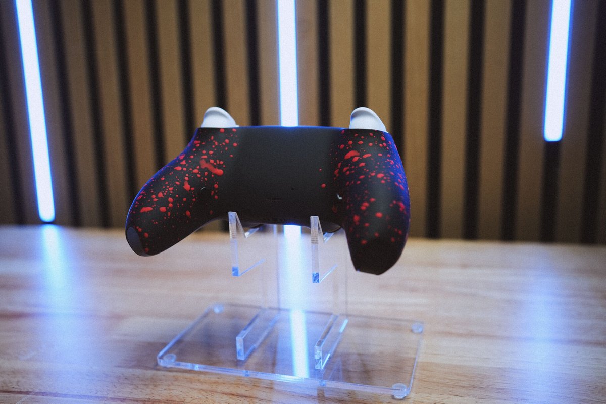 CinchGaming's tweet image. Warzone Build for Rhys S! 

- Mouse Triggers + Bumpers
- Mouse Buttons + DPad
- Anti Drift TMR Sticks 
- Anti Sweat Grip

#warzone #customcontroller