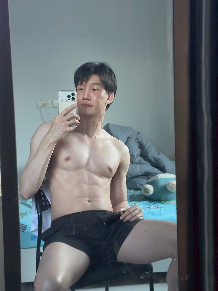 ปอนอบอ 🍖 tweet media