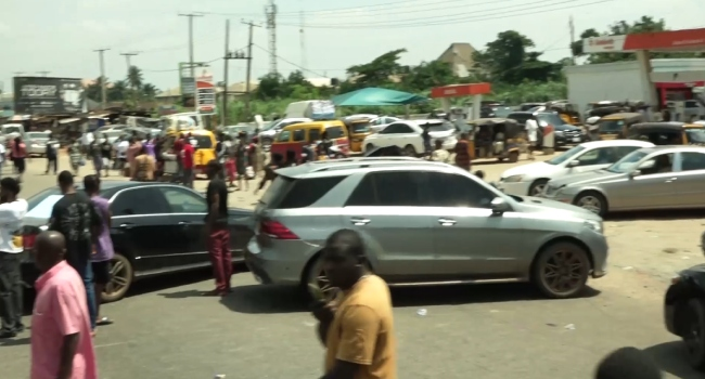 channelstv's tweet image. Youths Protest Hardship, Ground Benin-Lagos Expressway

channelstv.com/2026/04/01/you…