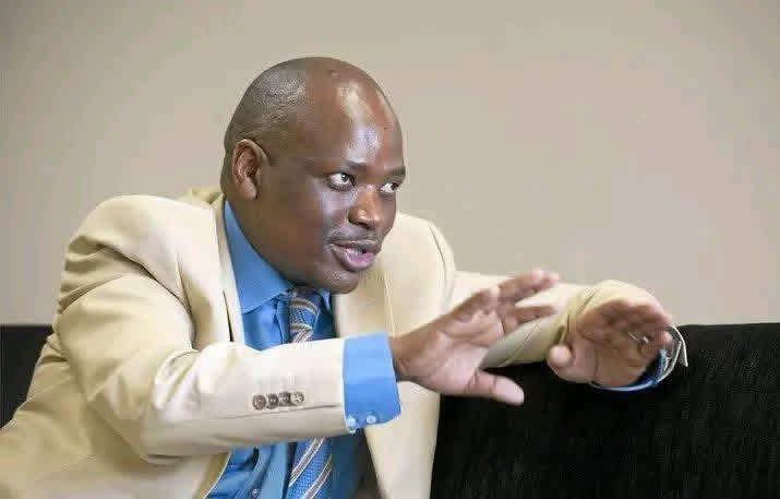 that_guy_nathi's tweet photo. @Ayanda_mthatha @Qoboqobo4 Happy birthday https://t.co/c6Lgqk9wyK