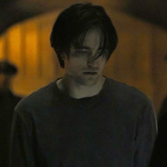 🄻ux ⋆ ♱ . tweet media