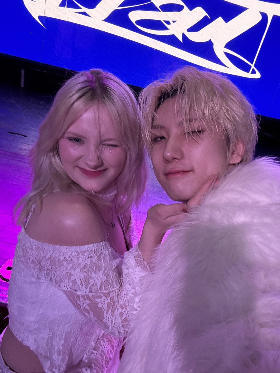 ⋆˚࿔ 𝐢𝐳𝐳𝐲 𝜗𝜚˚⋆ reunion w justb d-5 ♡ tweet media