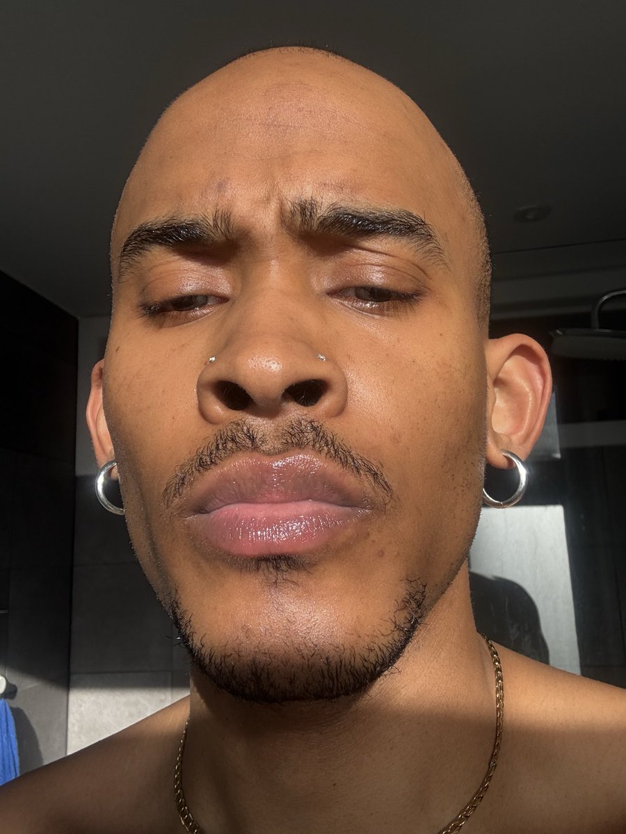 hominidés tweet media