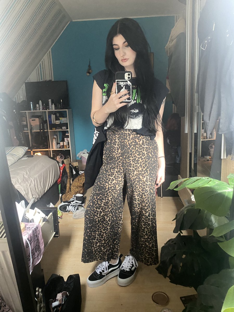 aries GELDHERRIN tweet media