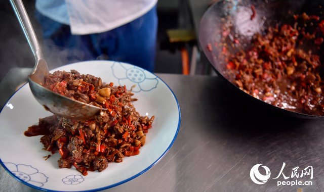 Katie Baker tweet media