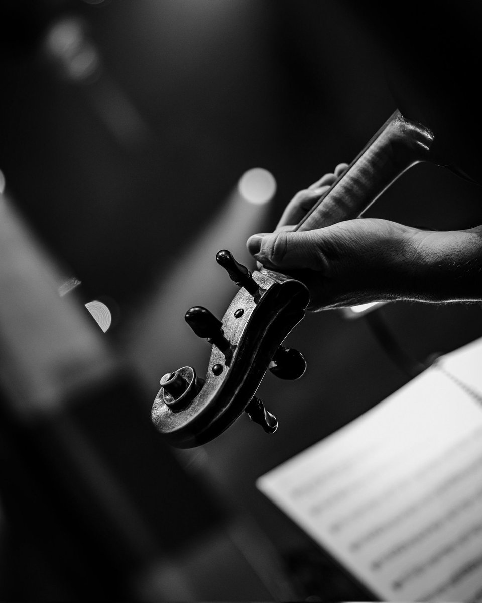 Alex James tweet media