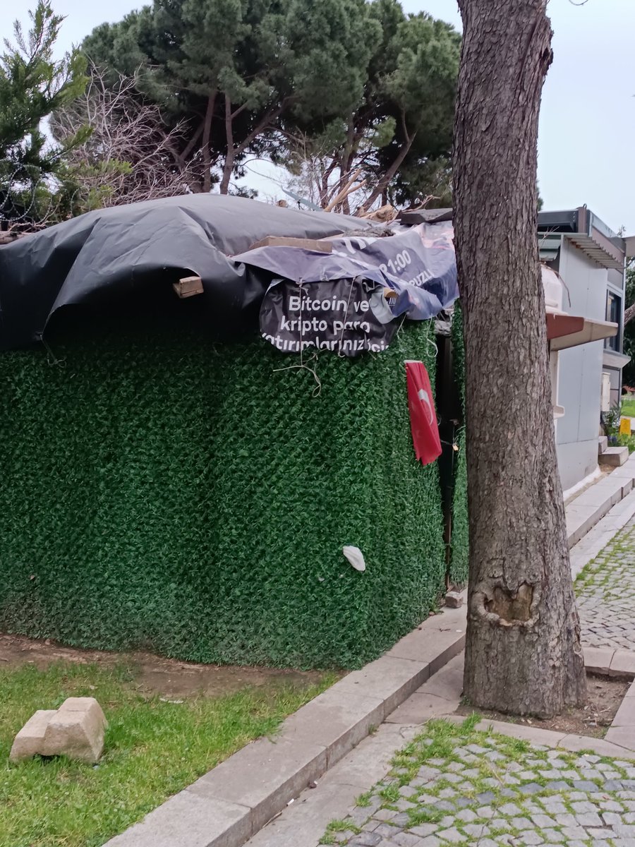 Adam | Krasnal Invader tweet media