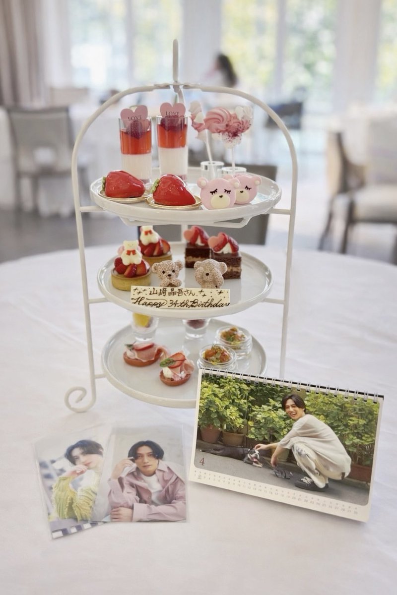 ┊　         　┊　         　┊　         　┊
┊　     　    ┊　         　┊　             ✧･ﾟ
┊　         　┊　      　   ✧･ﾟ
┊　             ✧･ﾟ
✧･ﾟ 
｡ﾟﾟ･｡･ﾟﾟ。
ﾟ。𝐇𝐚𝐩𝐩𝐲 𝟑𝟒𝐭𝐡 𝐁𝐢𝐫𝐭𝐡𝐝𝐚𝐲
　ﾟ･｡･ﾟ          𝐒𝐡𝐨𝐠𝐨 𝐘𝐚𝐦𝐚𝐳𝐚𝐤𝐢