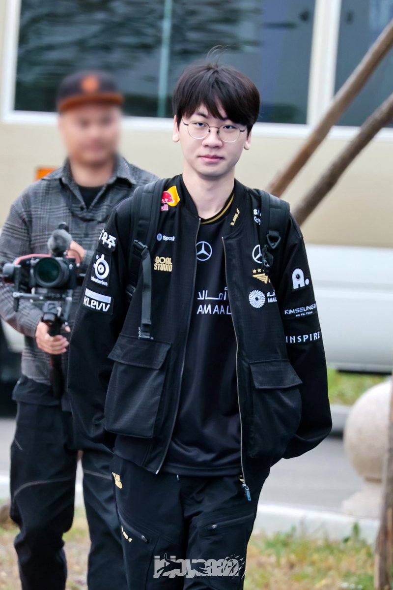 𝕛𝕠𝕛𝕠𝕪𝕒𝕒𝕒𝕒 tweet media