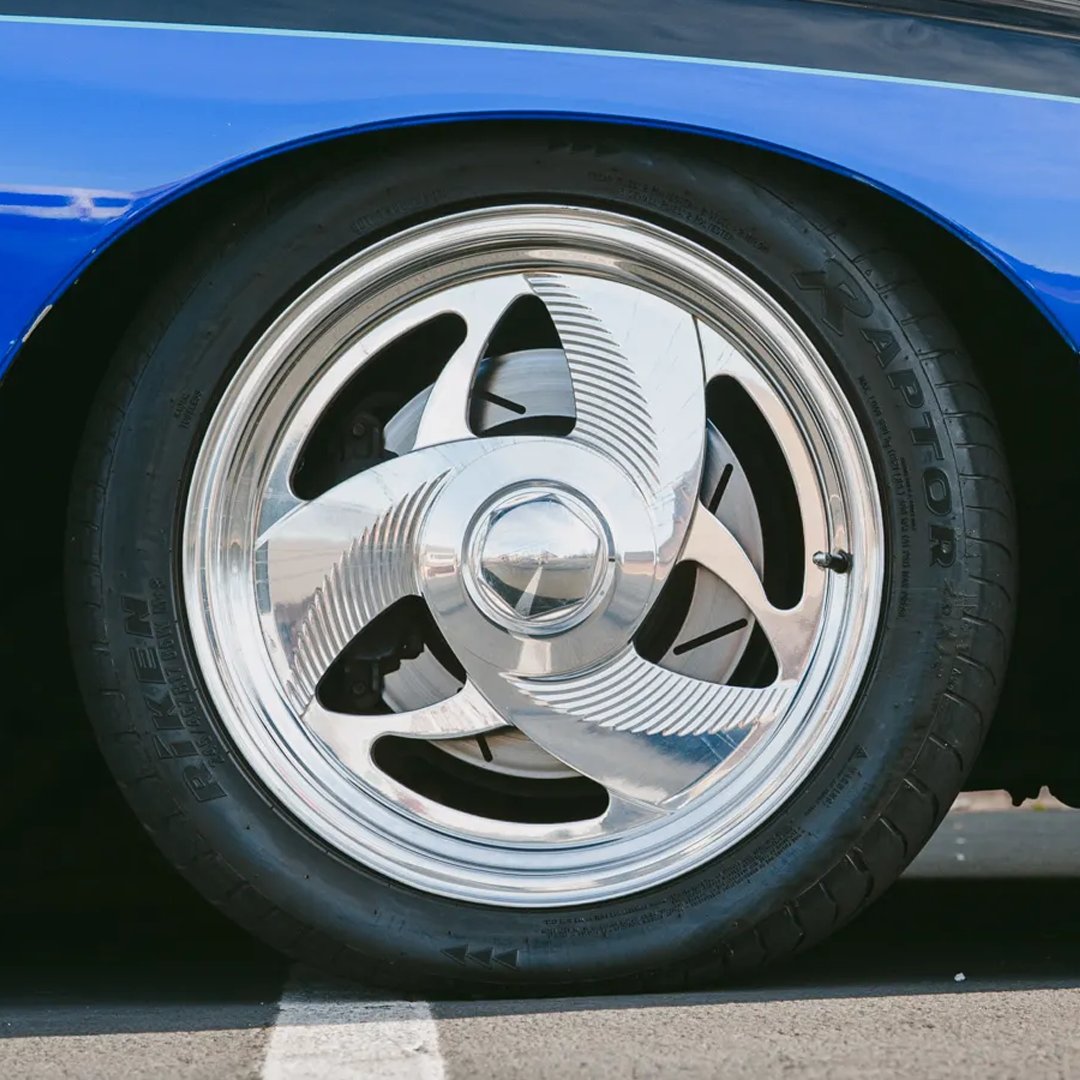 Bring a Trailer tweet media