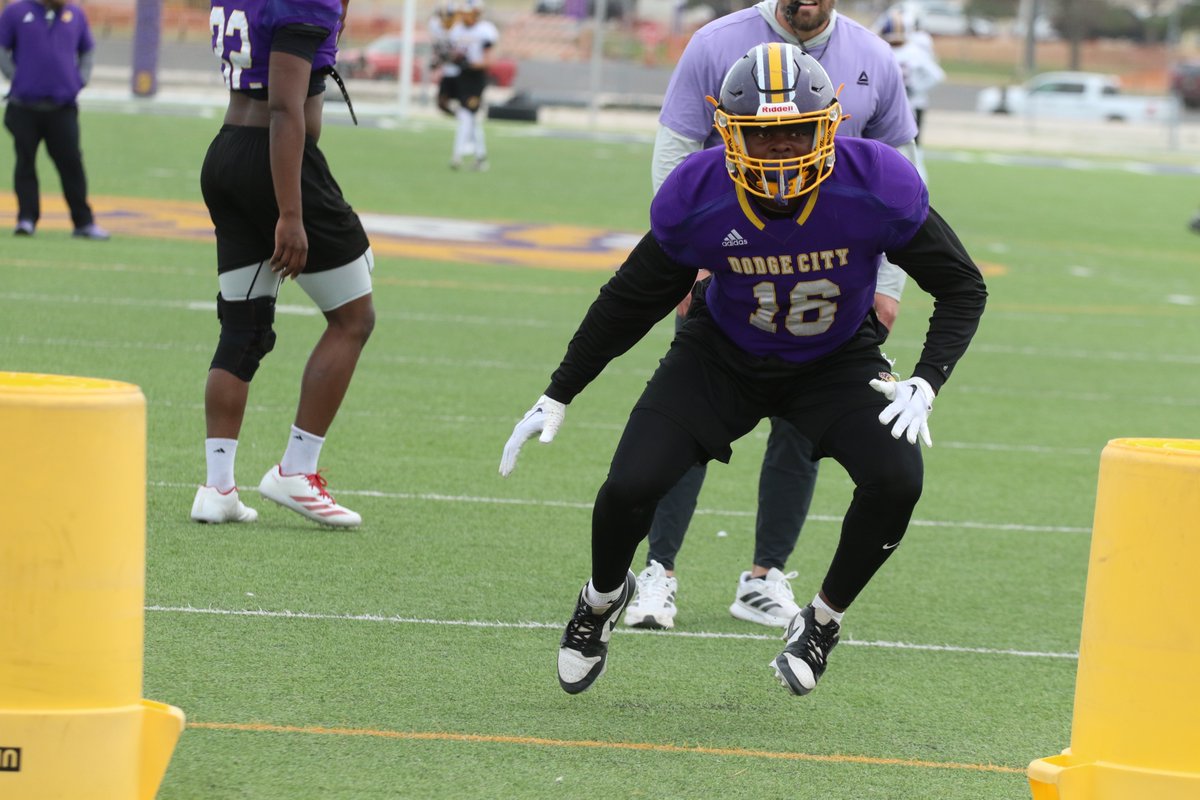 GoConqs's tweet photo. 🏈Football | #GoConqs

@GoConqsFB back to the grind on the field as spring practice has begun #BurnTheBoats

Full Gallery: https://t.co/mrveWSaiMj https://t.co/W4HCKEO4TH