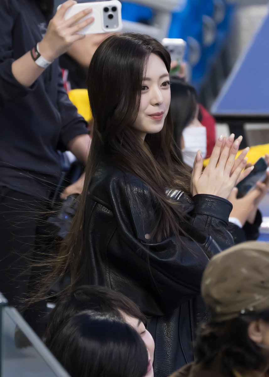 빈털터리 tweet media