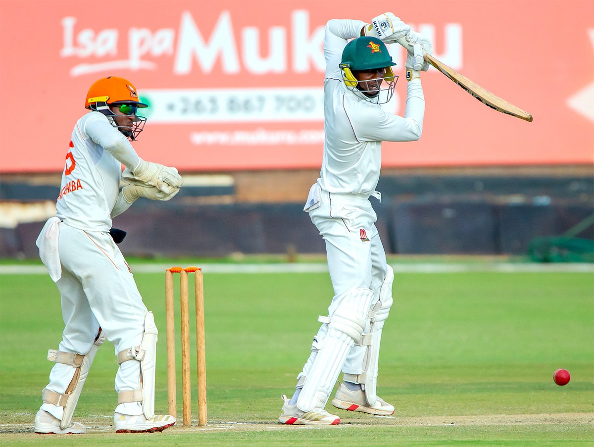 zcdomestic's tweet photo. Southern Rocks are 460/5 after 123 overs
(Tafadzwa Tsiga 41*, Richmond Mutumbami 5*), lead Eagles by 98 runs
𝗪𝗔𝗧𝗖𝗛 𝗟𝗜𝗩𝗘: https://t.co/ubZ1XNHLdu 📝 https://t.co/qPVk2ypQUW
#EAGvRCK #LoganCup #4DayMatch https://t.co/JSdWO3ogBo