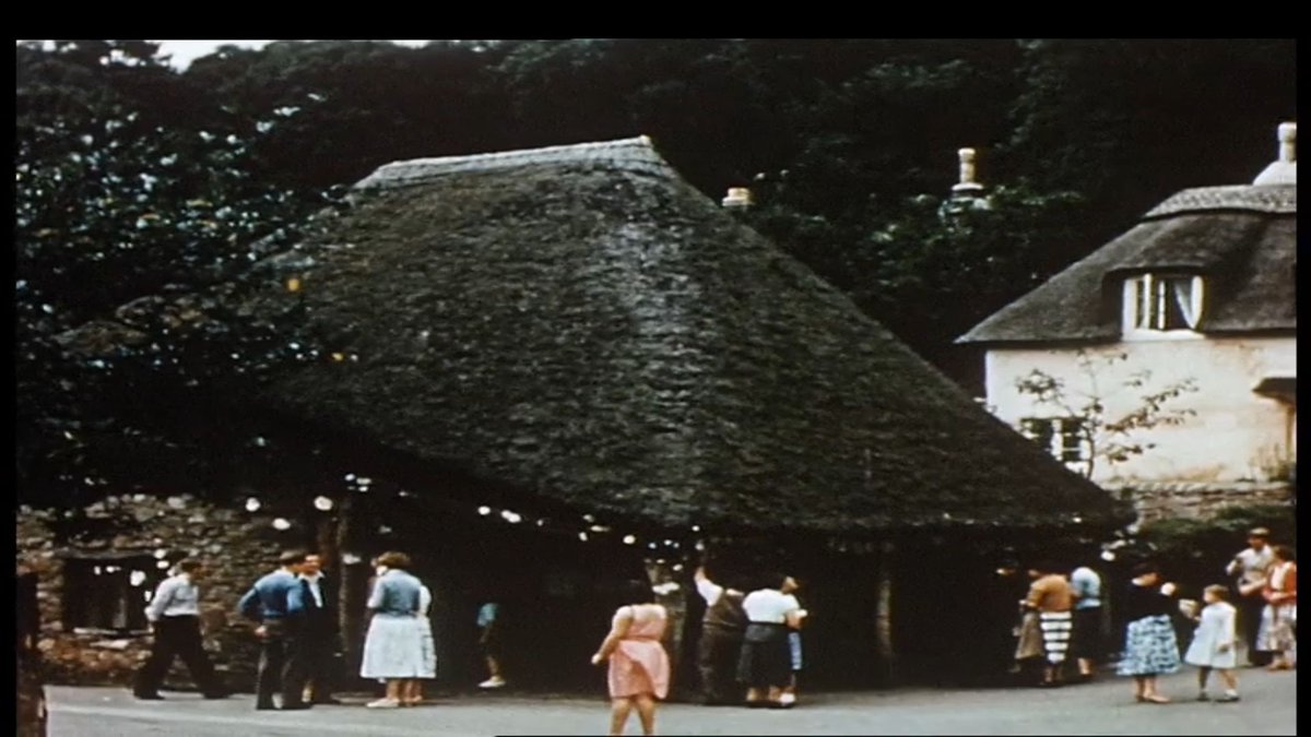 TalkingPicsTV's tweet image. Back to the fifties for a beautiful trip across #Devon in this short film.
GREY CARS: DEVON 1957 - 6:05pm on #TPTV