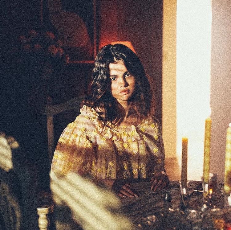 SelenaGomezSpotify tweet media