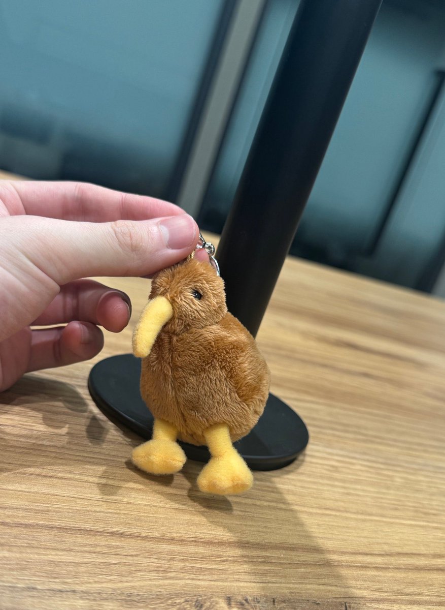 치왈왈 tweet media