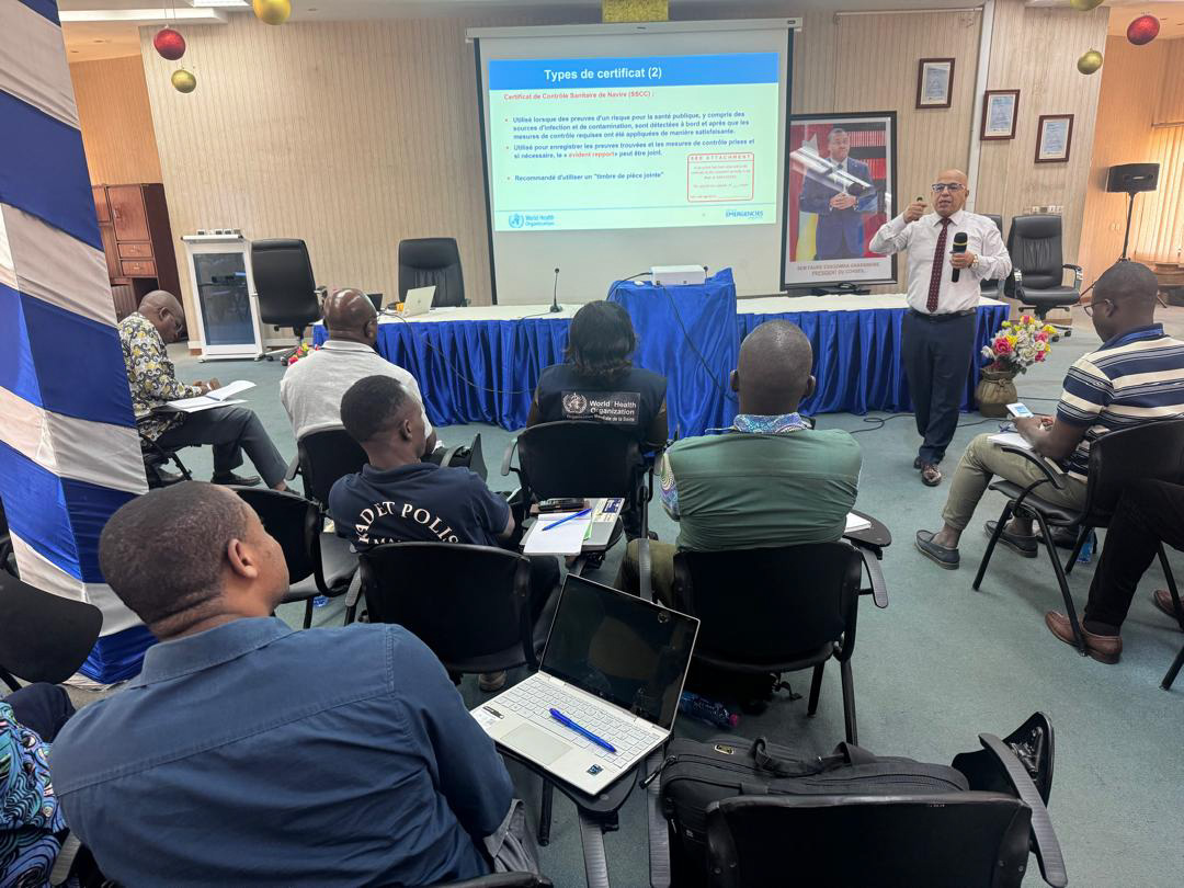 Pour prévenir et contrôler les risques de santé publique liés au transport maritime international, le  #Togo organise une  formation des experts nationaux sur l’inspection sanitaire des navires avec l’appui de l’<a href="/OMSTogo/">OMS TOGO</a> et l’<a href="/OIMTogo/">OIM Togo</a> .