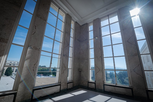 UN_Valovaya's tweet image. 🪟 Help cut energy loss at the Palais. Replacing glazing improves energy efficiency and potentially avoids CHF 600,000/year and 600 tons of CO₂/year. ​

#Donate and contribute to UNOG:​

 🔗Explore the Website: donate.ungeneva.org