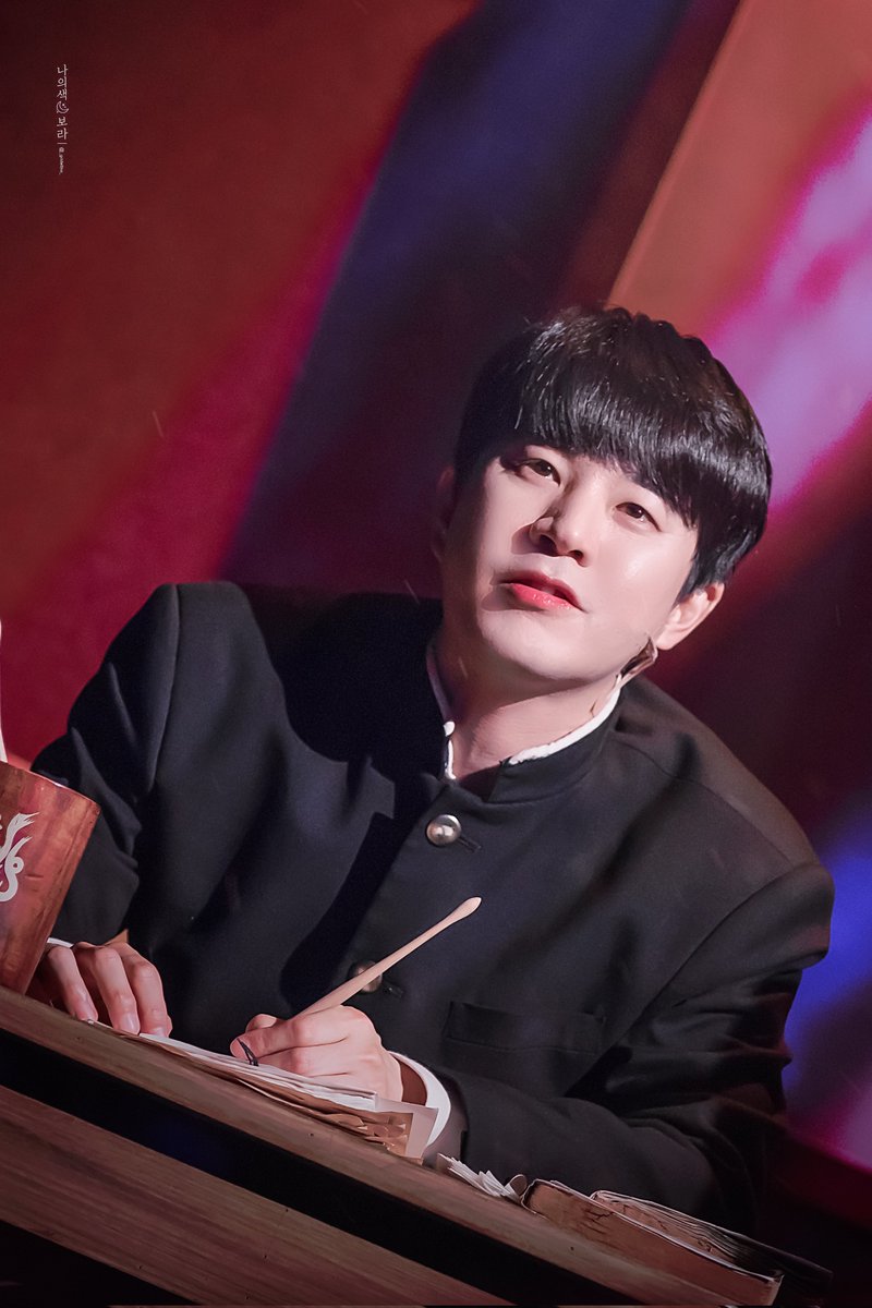 보라색 사진첩 tweet media