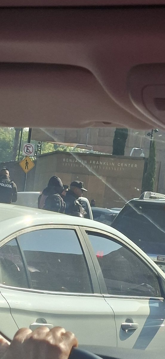 @cin2303 tweet media