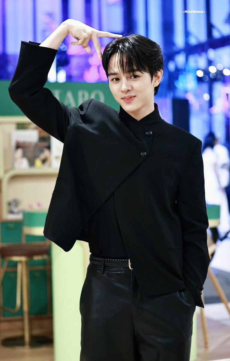 nicemoon.💫 tweet media