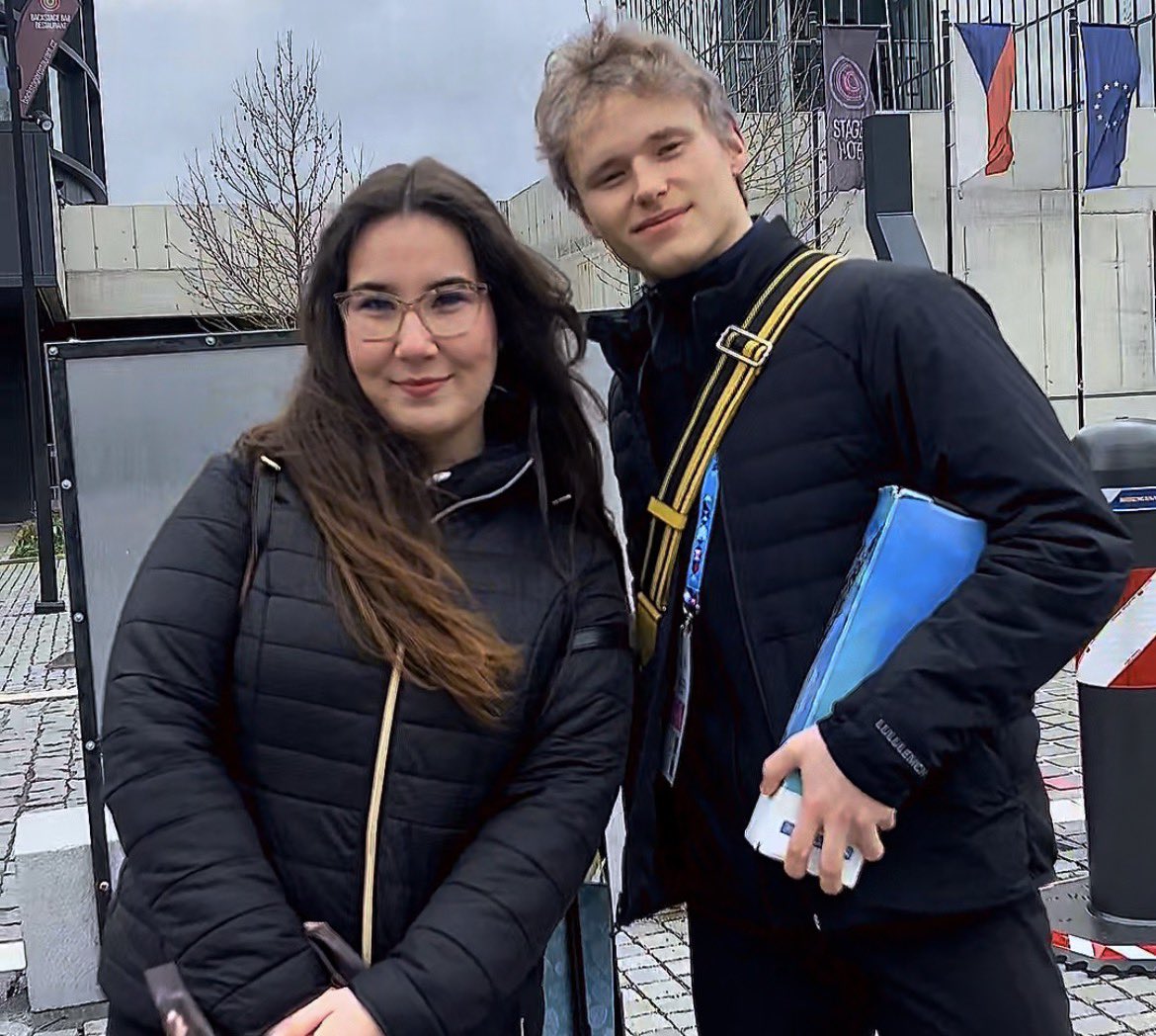 dana 🦋 | going to prague!! tweet media