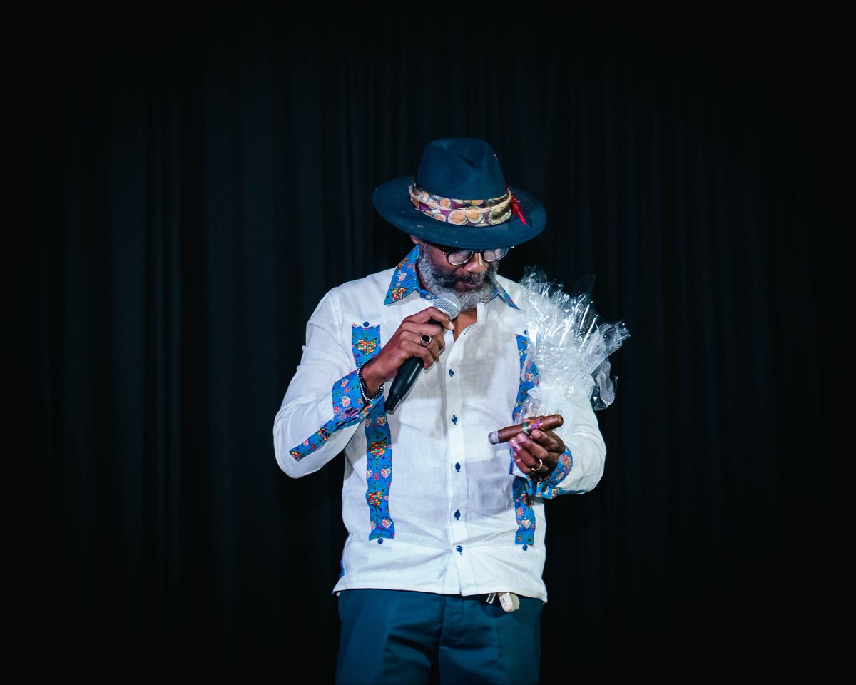 gsaintfleur's tweet photo. Pa janm bliye ke ==> « Echèk se ti frè rekòmanse »  #antreprenè 
.
.
.
.
📸: @castro_photography_
.
#BlackCigarBrand #OrishaCigars #Orisha #OrishaCigar #Cigar #CigarSmoker #Cigars #CigarLover #CigarLife #CigarSociety #CigarAficionado #CigarCulture #HaitianCigar #Hayti #Ayiti https://t.co/kEYM9HUZYy