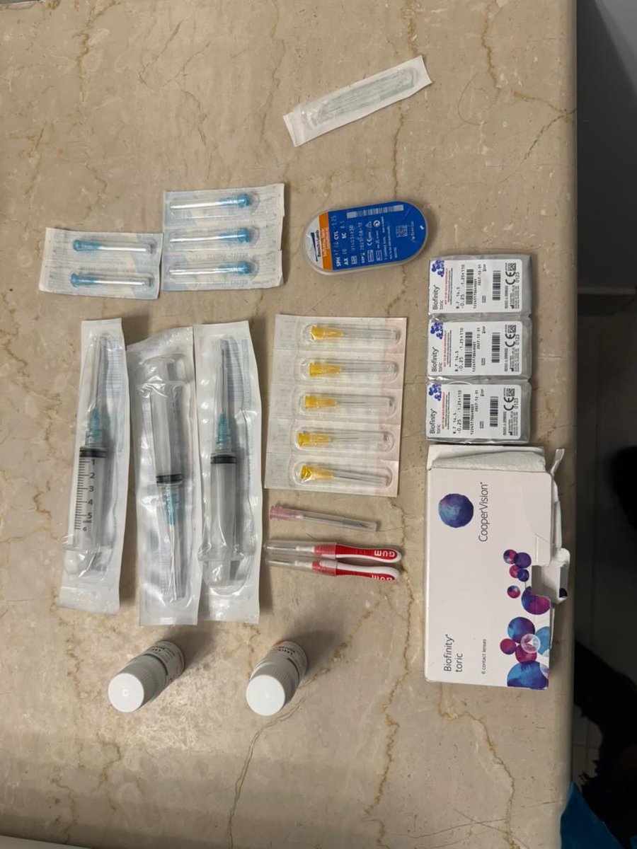 🚨 PROPOFEST Y MUERTE:
ALLANAN LA ASOCIACIÓN DE ANESTESIA, ANALGESIA Y REANIMACIÓN
- Operativo ordenado por el juez Javier Sánchez Sarmiento.
- En otro operativo relacionado al anestesiólogo Boveri investigado por robo de sustancias, incautaron ampollas y jeringas.