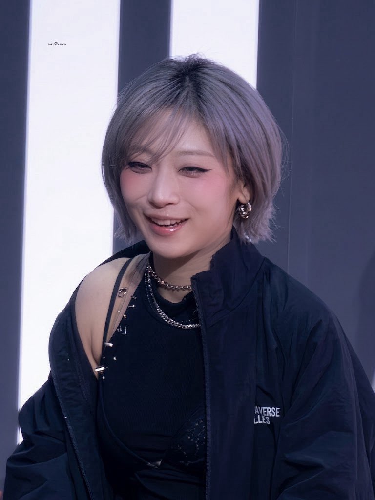 𝑺𝑶 tweet media