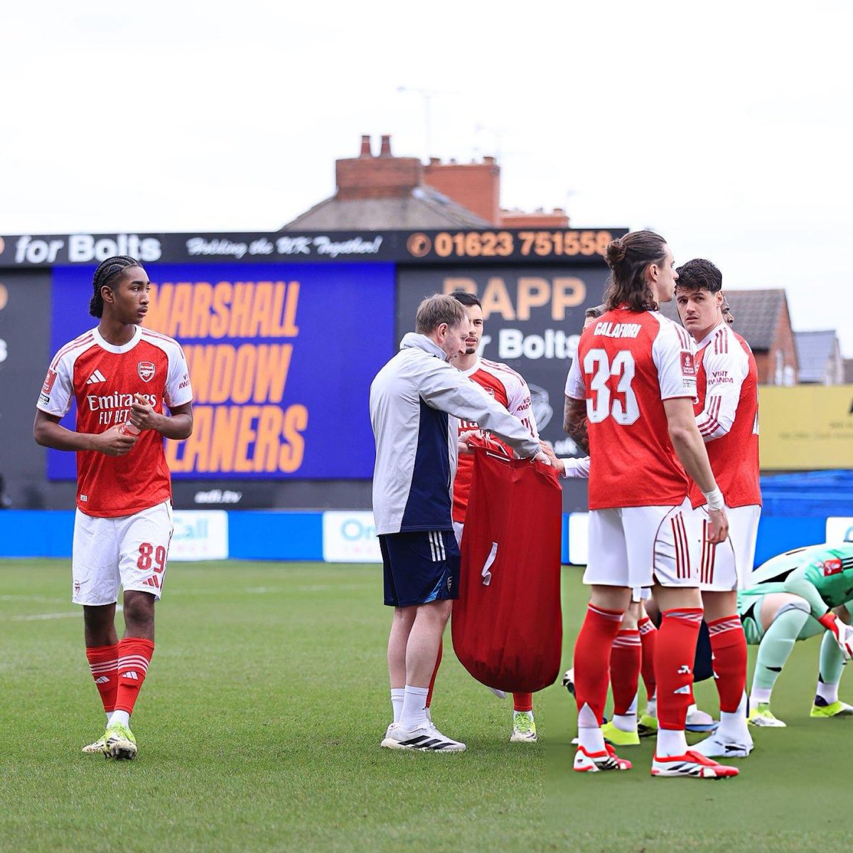 DailyAFC tweet media