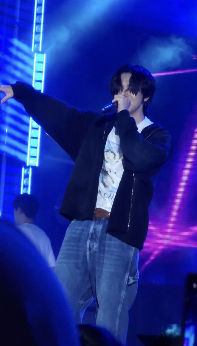 nisss ༊*·˚ tweet media