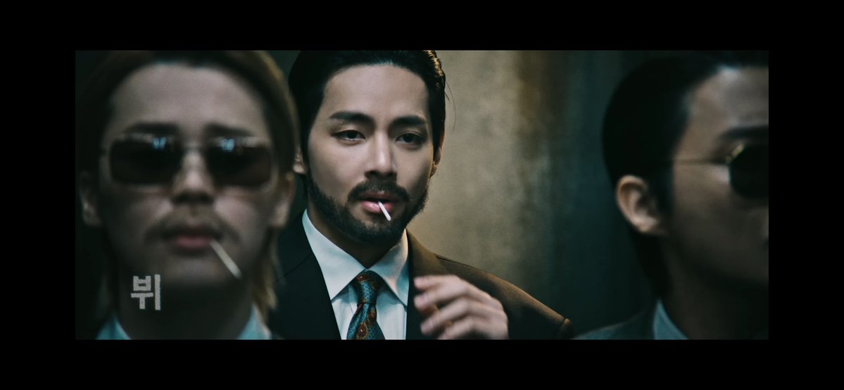 l*sbian paranormal activity tweet media