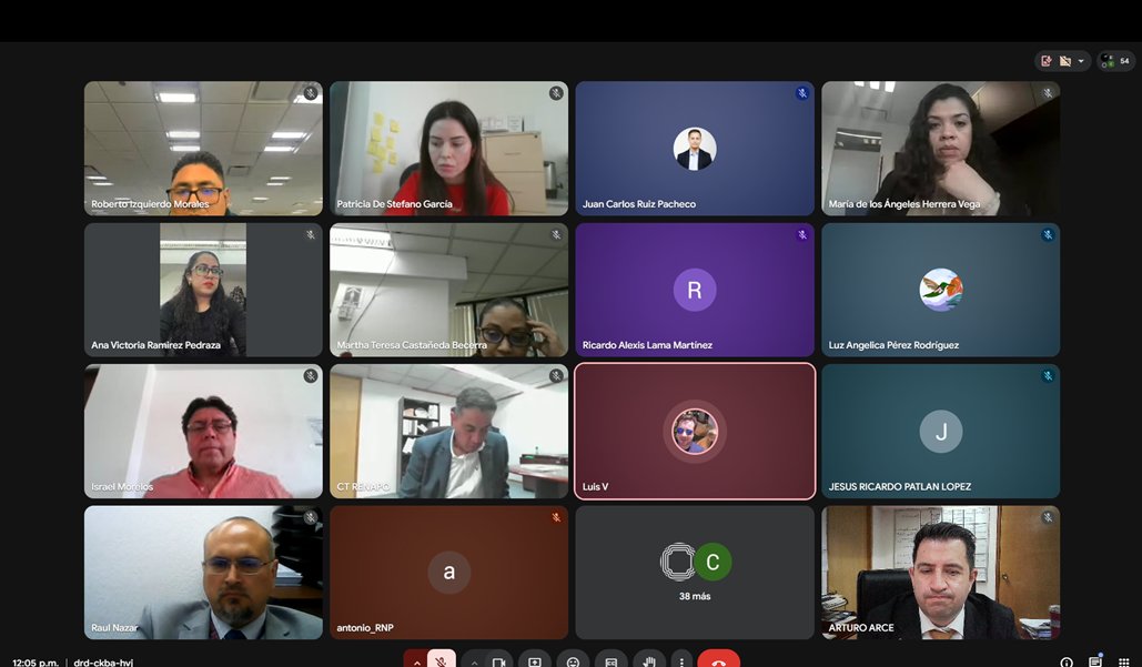 R2D2ARCE's tweet photo. En coordinación con la @AgenciaGobMX, nos reunimos con las y los Directores de los Registros Civiles Región #Centro, para darles a conocer los nuevos trámites a realizar en la plataforma https://t.co/UwdZ8xcSWw
relacionados con el estado civil de las personas
#CONAFREC https://t.co/NQTGjCPKTz