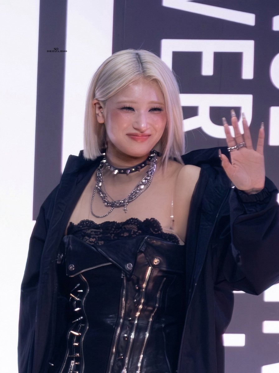 𝑺𝑶 tweet media