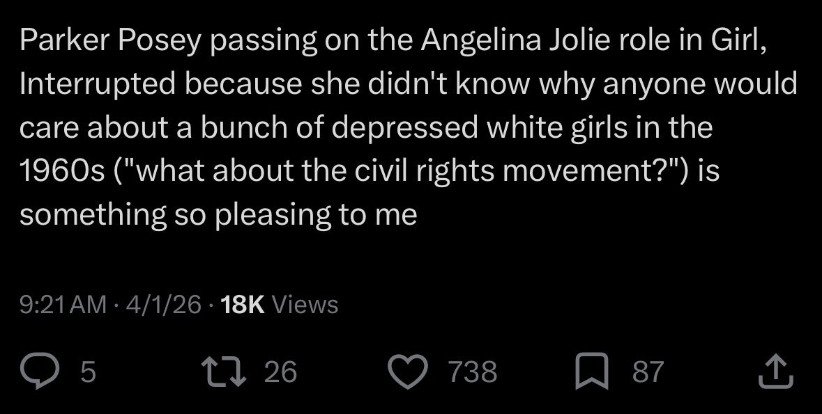 hot girl midsommar tweet media