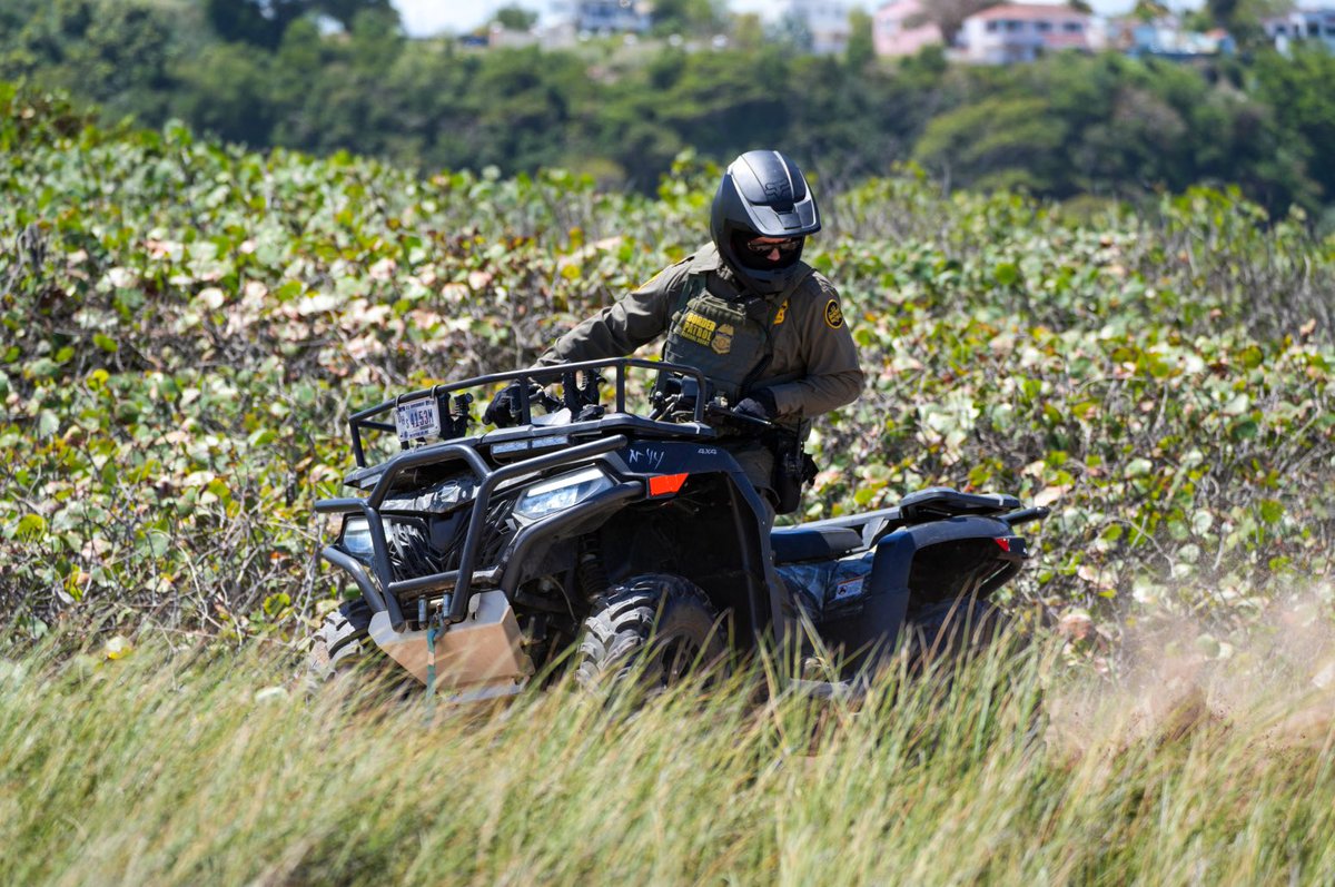 USBPChiefRMY's tweet image. No matter the terrain or time of day, U.S. Border Patrol agents in Puerto Rico and US Virgin Islands remain on watch.

Operating 24/7, they stand ready to respond, detect, and protect.
#HonorFirst #BorderSecurity
