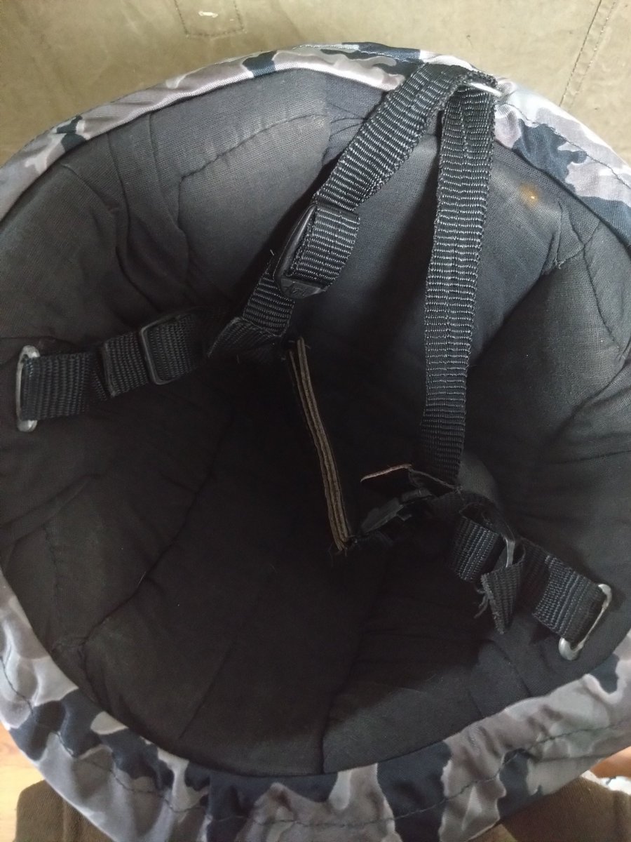 #ミリタリー物販
KOLPAK-2 SMK ヘルメット
90年代ロシア装備にどうぞ
25000円　送料込