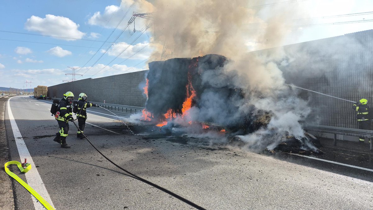 HZS Středočeského kraje tweet media