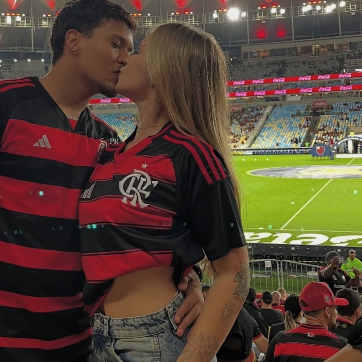 Pela Rua FC tweet media